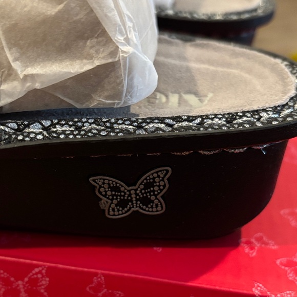 Alegria new in box  Black Lace Sandals - Picture 5 of 9